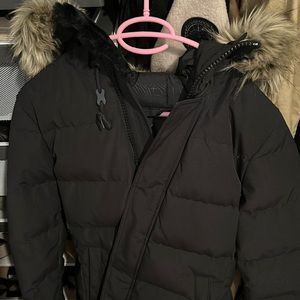 Aritzia TNA Powder parka coat #aritzia #aritziatna #parkacoat #aritziaparka